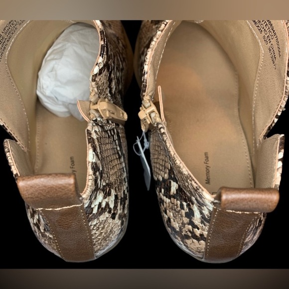 BOHO Sexy Faux Snakeskin Side Zip 1 7/8” Wood Grain Heel Booties Cowboy Boots - Picture 6 of 6